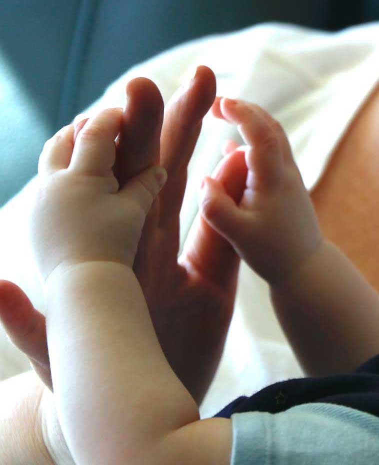 woman-baby-hands